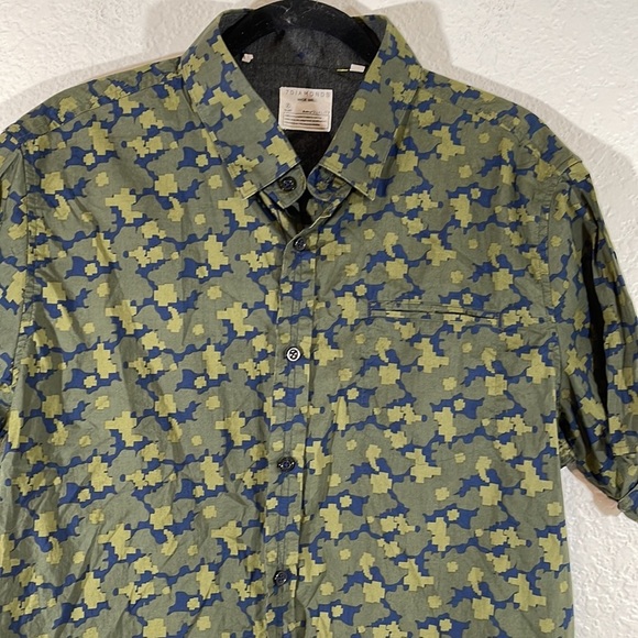 7 DIAMONDS Green Camo Camoflauge Front Button Short Sleeve Shirt Size XL - Picture 2 of 10